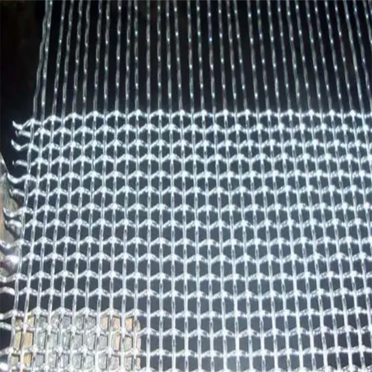 Cinkuotas gofruotas vielos tinklas